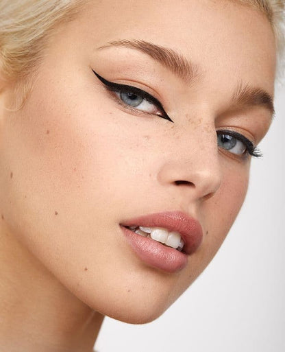 Effortless Wing Eyeliner Stamp Pen